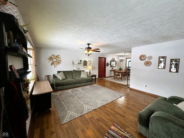 541 N Us Highway 231, Greencastle, IN 46135