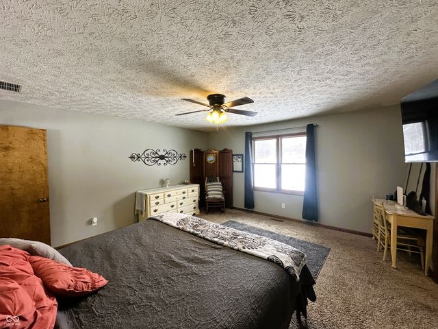 541 N Us Highway 231, Greencastle, IN 46135