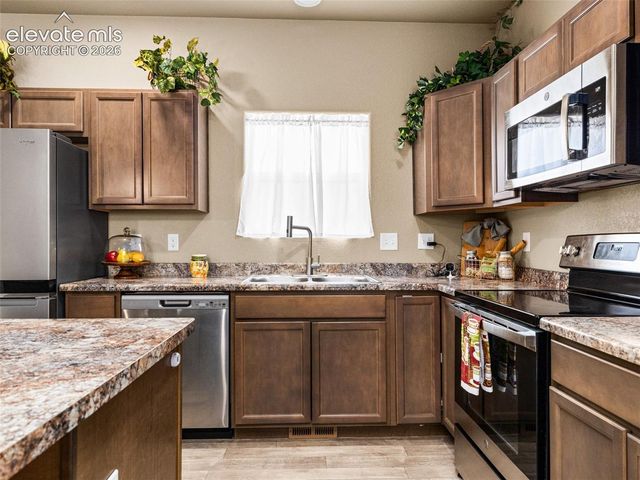 2413 Cruz Court, Pueblo, CO 81003