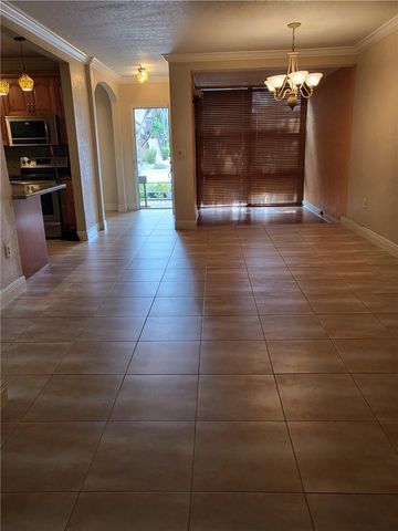780 NE 199TH Street 101E, Miami, FL 33179