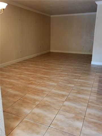 780 NE 199TH Street 101E, Miami, FL 33179