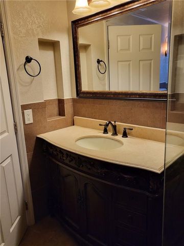 780 NE 199TH Street 101E, Miami, FL 33179