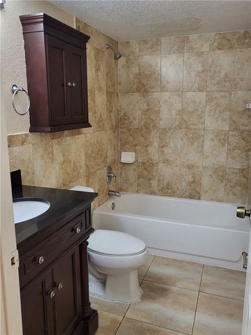 780 NE 199TH Street 101E, Miami, FL 33179