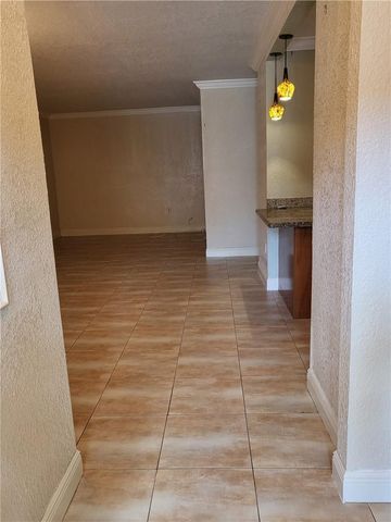 780 NE 199TH Street 101E, Miami, FL 33179
