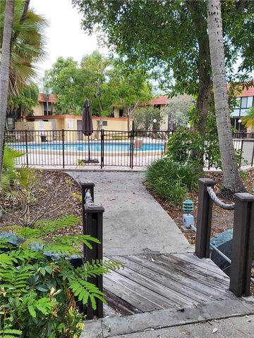 780 NE 199TH Street 101E, Miami, FL 33179