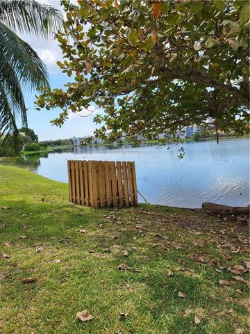 780 NE 199TH Street 101E, Miami, FL 33179