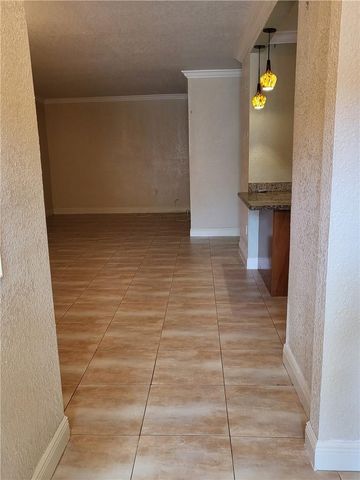 780 NE 199TH Street 101E, Miami, FL 33179