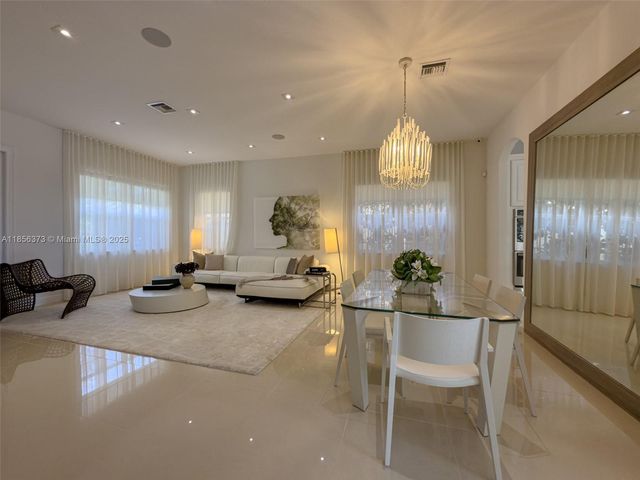 9709 Blue Isle Bay, Parkland, FL 33076