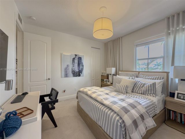 9709 Blue Isle Bay, Parkland, FL 33076