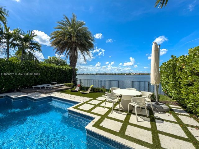 9709 Blue Isle Bay, Parkland, FL 33076