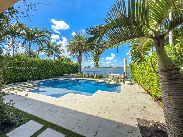 9709 Blue Isle Bay, Parkland, FL 33076