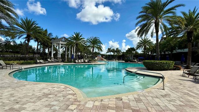 9709 Blue Isle Bay, Parkland, FL 33076