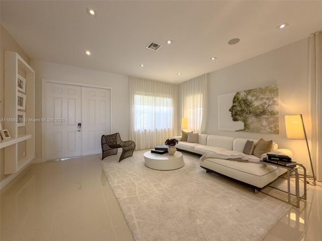 9709 Blue Isle Bay, Parkland, FL 33076