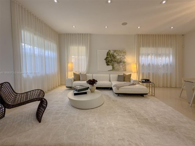 9709 Blue Isle Bay, Parkland, FL 33076