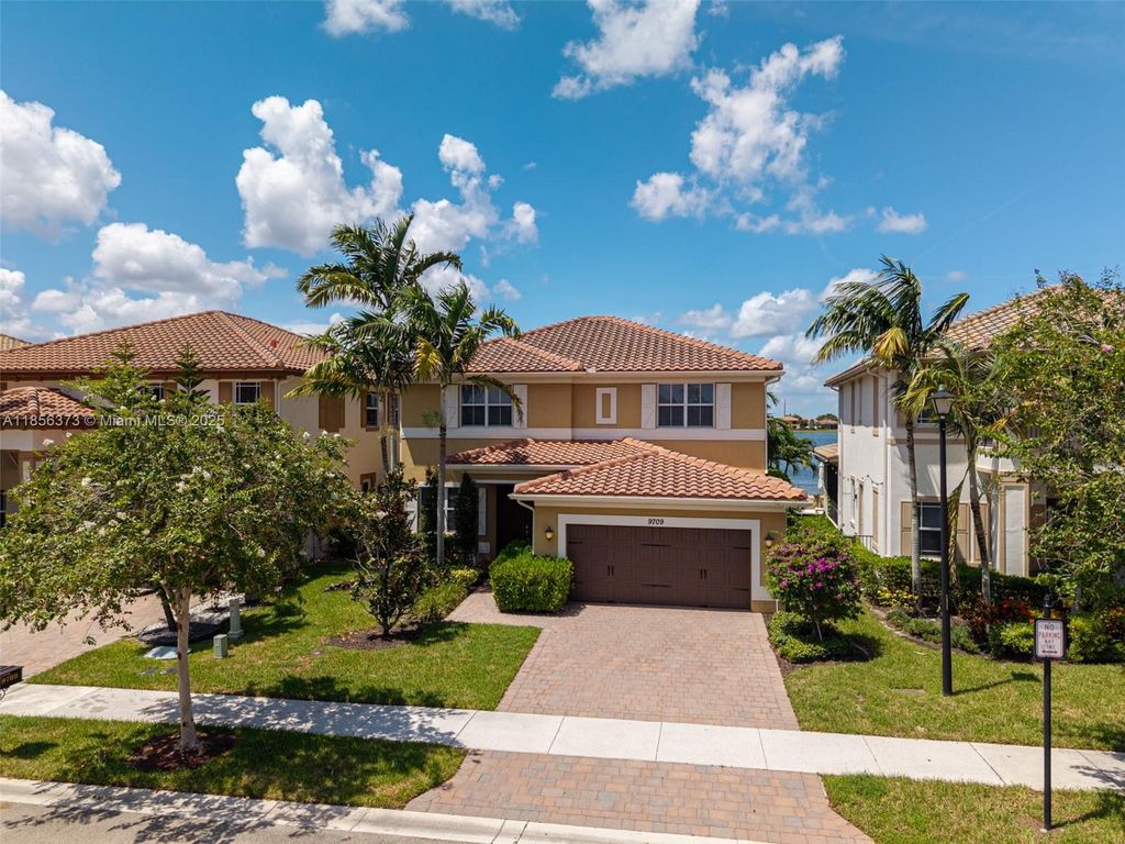 9709 Blue Isle Bay, Parkland, FL 33076
