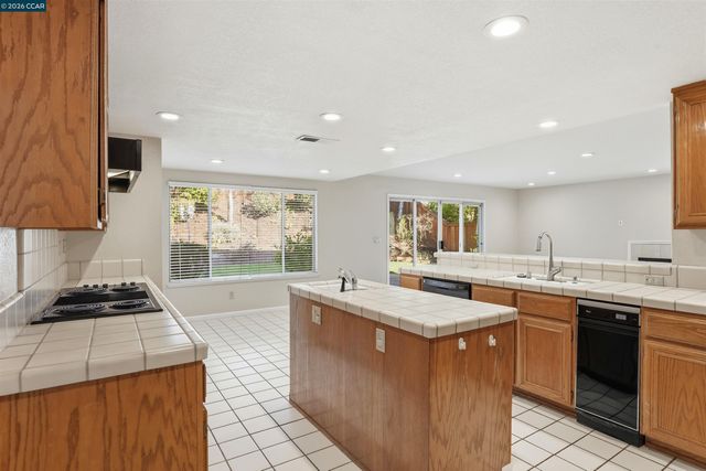 803 Buckingham Pl, Danville, CA 94506