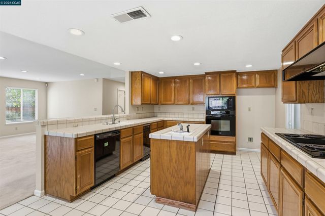 803 Buckingham Pl, Danville, CA 94506