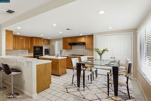 803 Buckingham Pl, Danville, CA 94506