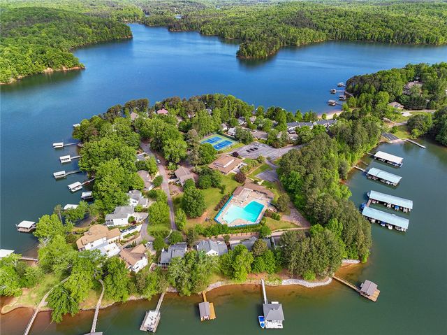 201 Oconee Avenue, Westminster, SC 29693