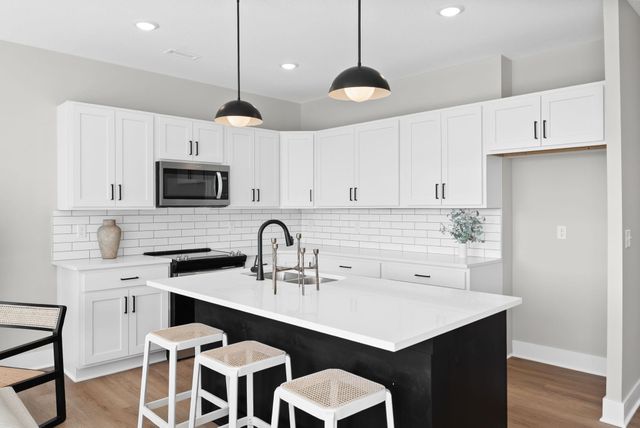 2221 N 159th Ct E, Wichita, KS 67228