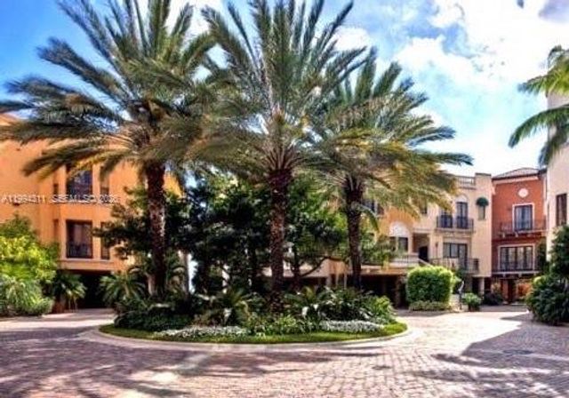 3471 Main Hwy 619, Miami, FL 33133