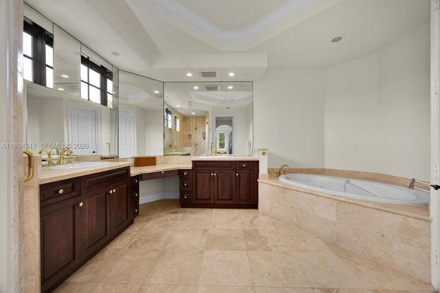 3471 Main Hwy 619, Miami, FL 33133
