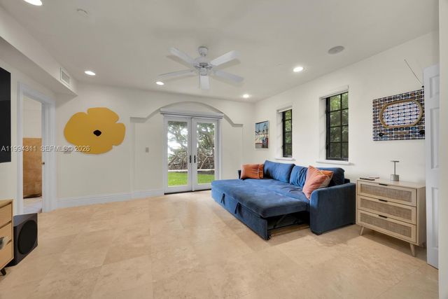 3471 Main Hwy 619, Miami, FL 33133