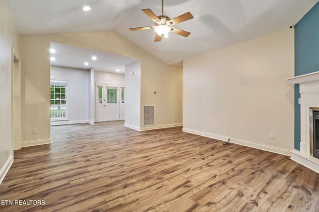 613 Westchester Drive, Crossville, TN 38558