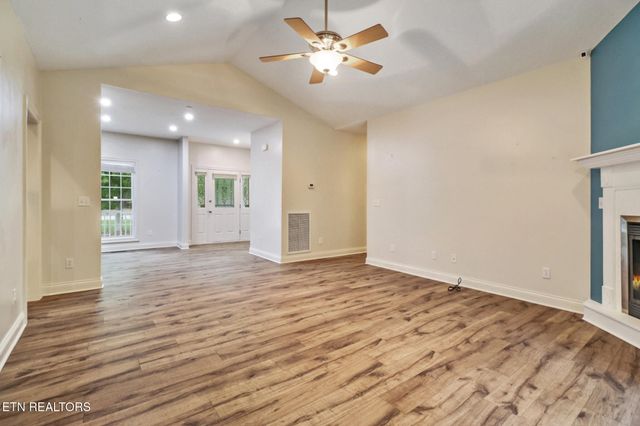 613 Westchester Drive, Crossville, TN 38558