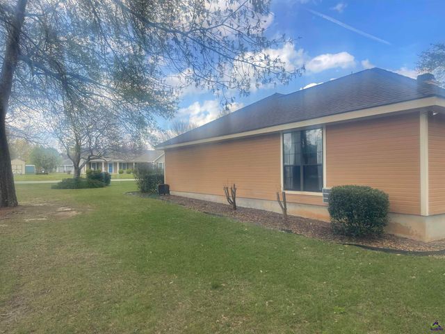 107 Sleepy Lane, Warner Robins, GA 31088