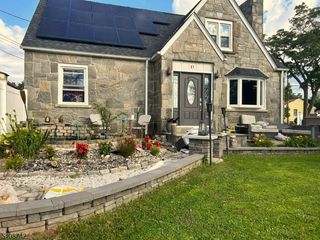 85 Boesel Ave, Manville Boro, NJ 08835