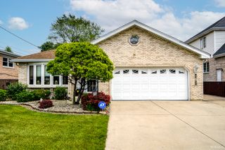 9039 S Central Avenue, Oak Lawn, IL 60453