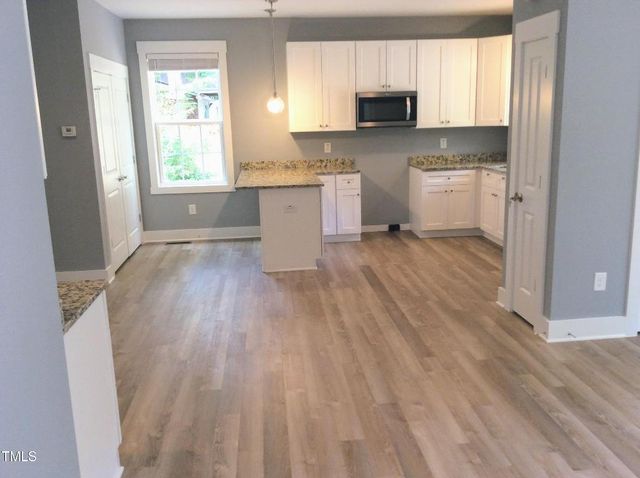 8 Elaine Circle, Durham, NC 27703
