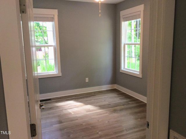 8 Elaine Circle, Durham, NC 27703