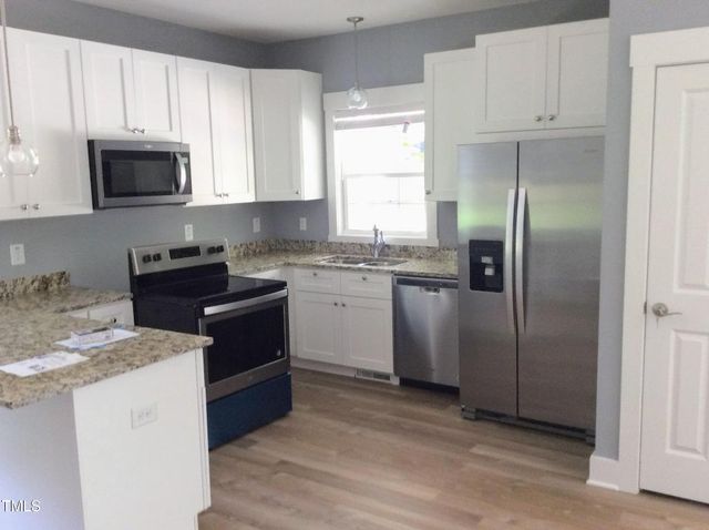 8 Elaine Circle, Durham, NC 27703