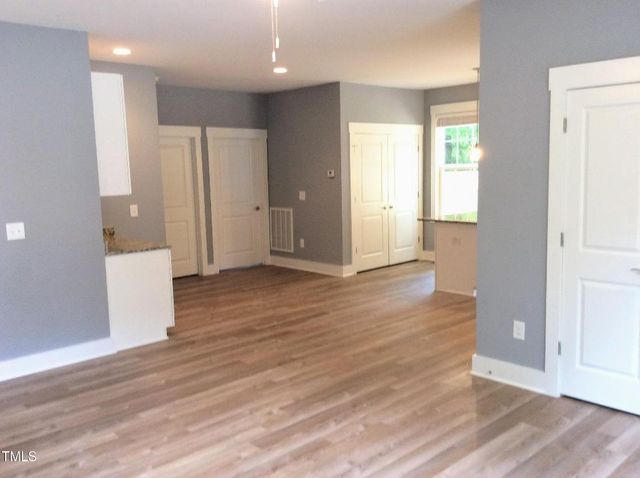 8 Elaine Circle, Durham, NC 27703