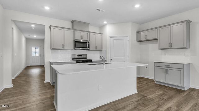 841 Comice Pear Way, Willow Springs, NC 27592