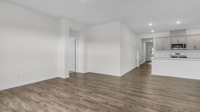 841 Comice Pear Way, Willow Springs, NC 27592