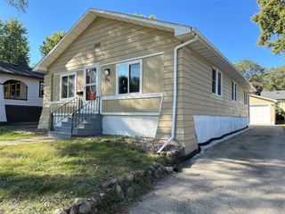 744 37th Street, Des Moines, IA 50312