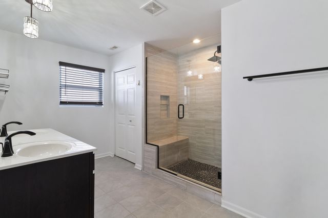 7485 Clark Street, Merrillville, IN 46410