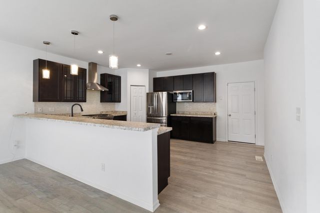 7485 Clark Street, Merrillville, IN 46410