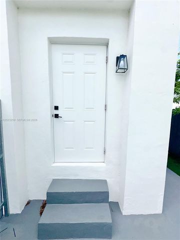 325 W 60th St 0, Hialeah, FL 33012