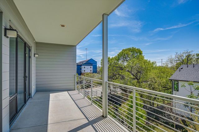 4004 Banister LN 312, Austin, TX 78704