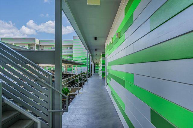 4004 Banister LN 312, Austin, TX 78704