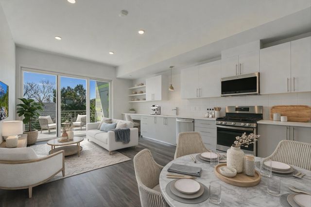 4004 Banister LN 312, Austin, TX 78704