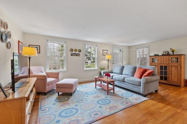 123 Bedford Road, Lincoln, MA 01773