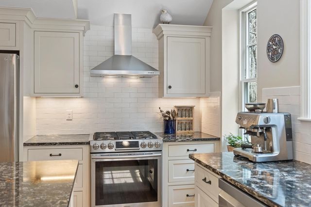 123 Bedford Road, Lincoln, MA 01773