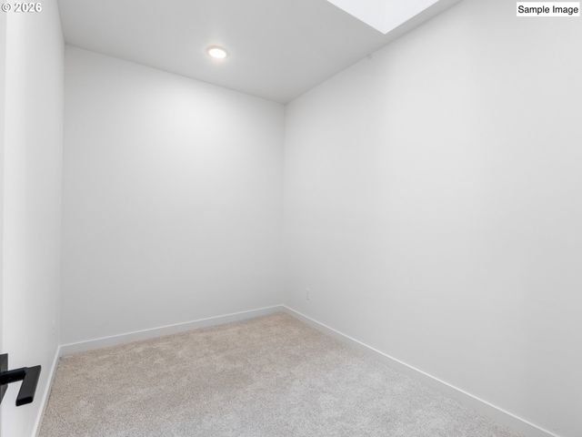 7193 Se CRYSTAL SPRINGS Blvd 8, Portland, OR 97206