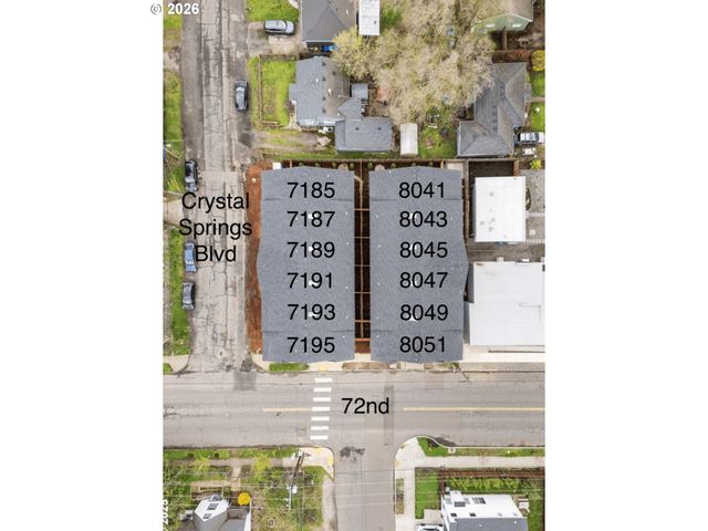 7193 Se CRYSTAL SPRINGS Blvd 8, Portland, OR 97206