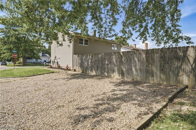 300 27th Street NW, Massillon, OH 44647
